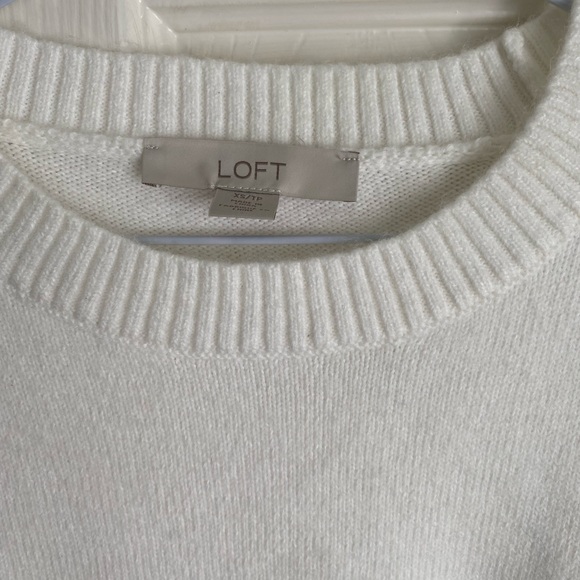 NWT LOFT Women's White Sweater with Black Stitching Trim XS - Picture 3 of 9